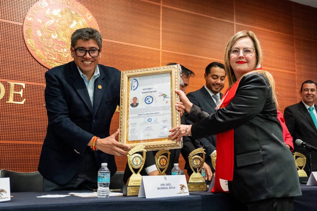 FEDERACIÓN IBEROAMERICANA DE ABOGADOS RECONOCE COMO LEGISLADOR DEL AÑO A SAÚL MONREAL&nbsp;ÁVILA